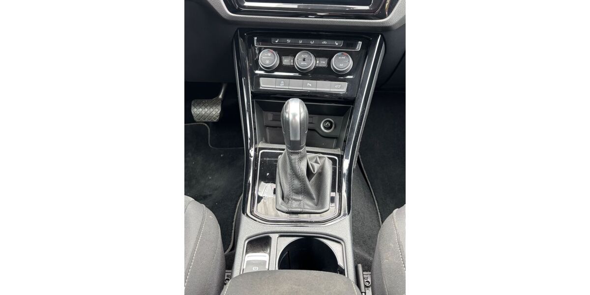 VW Touran 95.000 km 20.700 &euro; Lüdenscheid 58511
