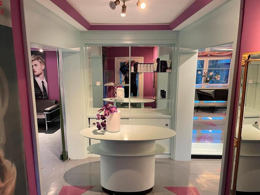 Geschäftsräume ( FriseurKosmetik) zimmer