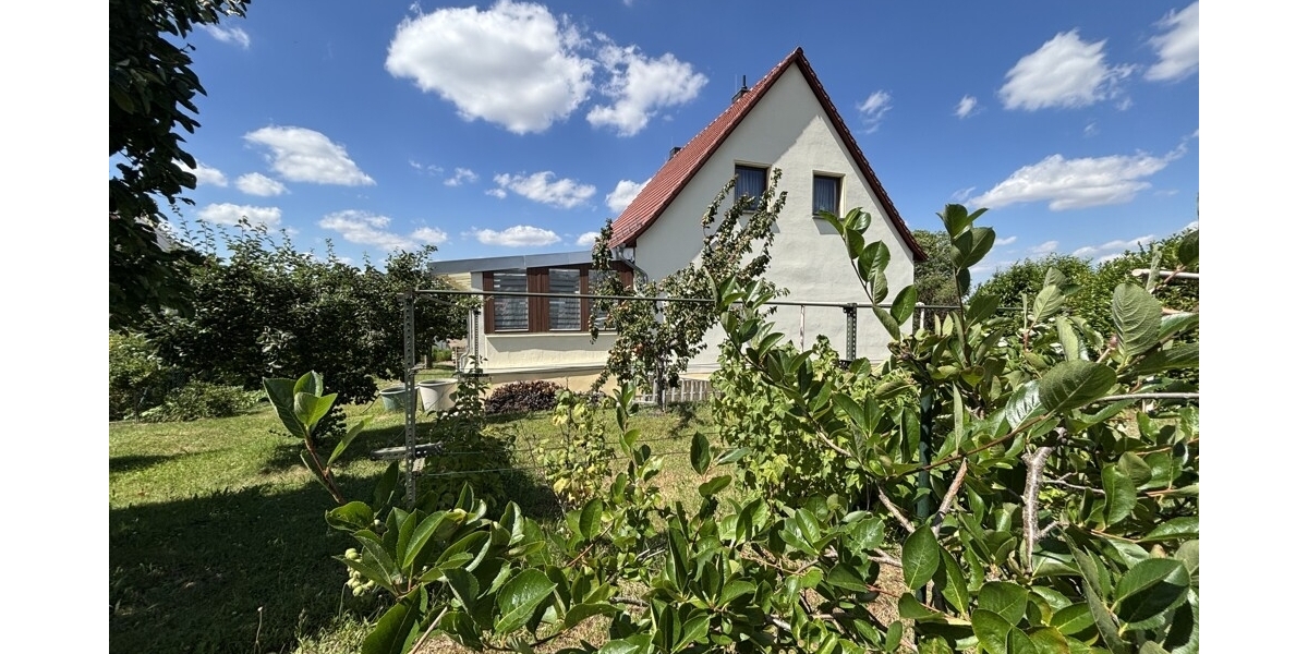 Großzügiges und idyllisch gelegenes Wohlfühlzuhause mit Wintergarten und großem Grundstück - Einfamilienhaus Klipphausen | Angebot:26990002