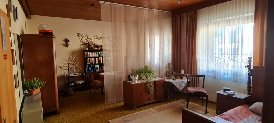 Doppelhaushälfte Mettlach - 9 Zimmer, 175 m&sup2;, 129.000&euro; | Angebot:26979738