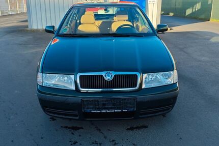 Skoda Octavia 217.000 km 2.400 &euro; Büdingen 63654