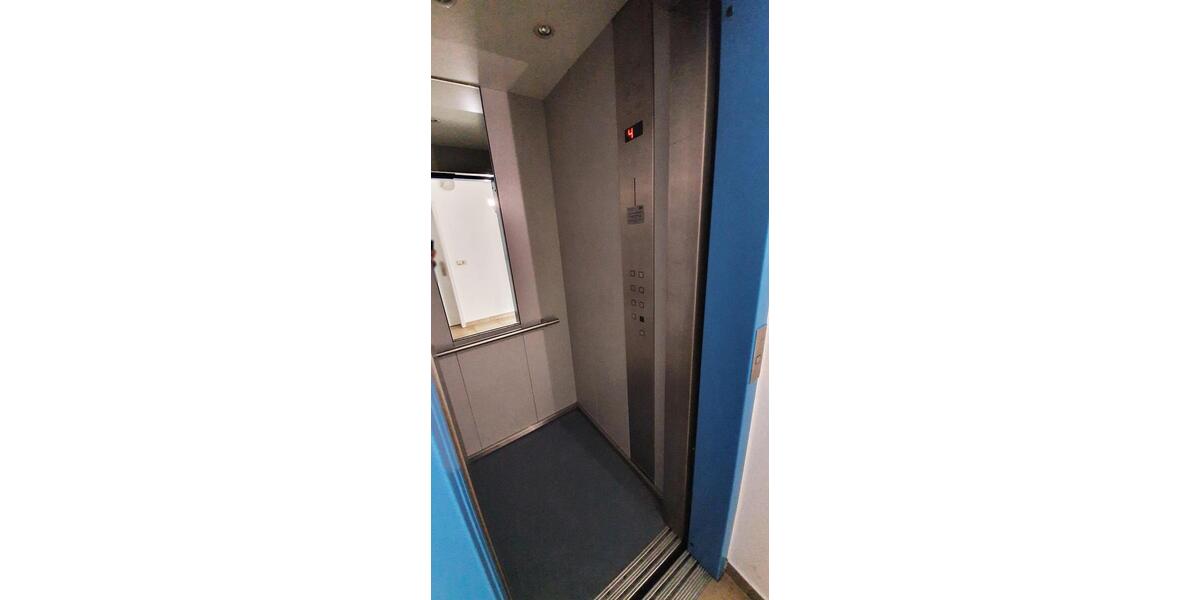 Gemütliche 3-Zimmer-Wohnung mit Balkon und Einbauküche - Dachgeschoßwohnung Chemnitz Altendorf | Angebot:25098842