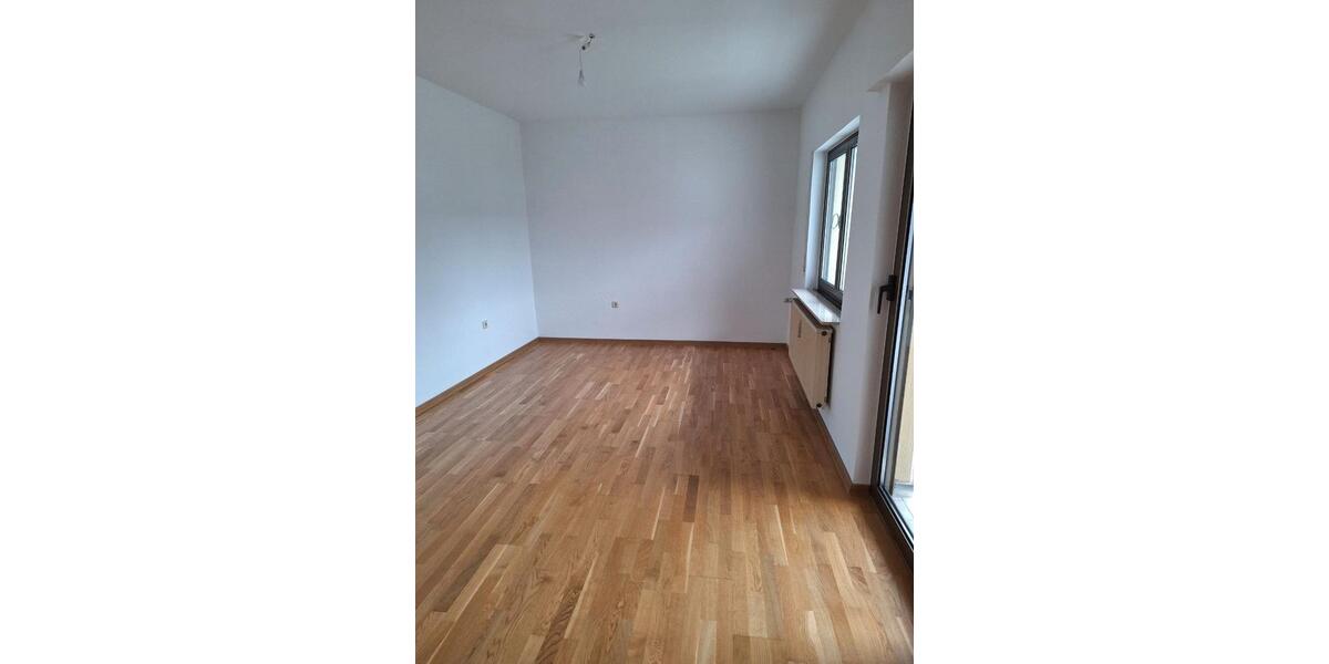 Etagenwohnung Solms - 3.5 Zimmer, 125 m&sup2;, 1.000&euro; | Angebot:26314672