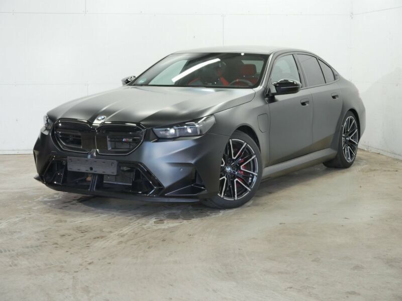 BMW M5 16.000 km 135.840 € Paderborn 33100