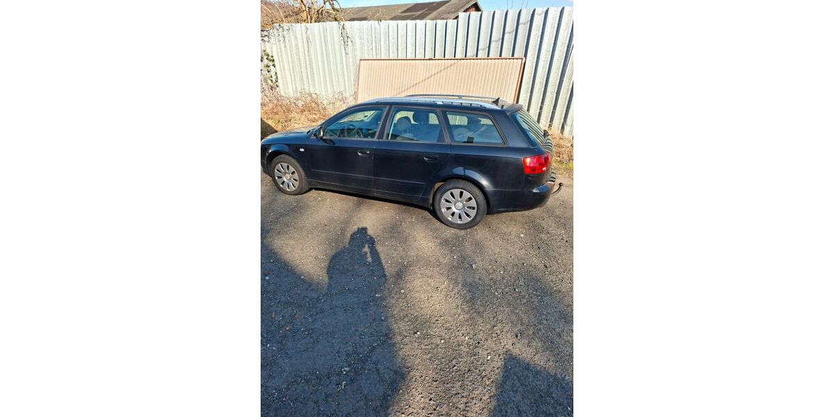 Audi A4 327.000 km 900 &euro; Siegen 57076