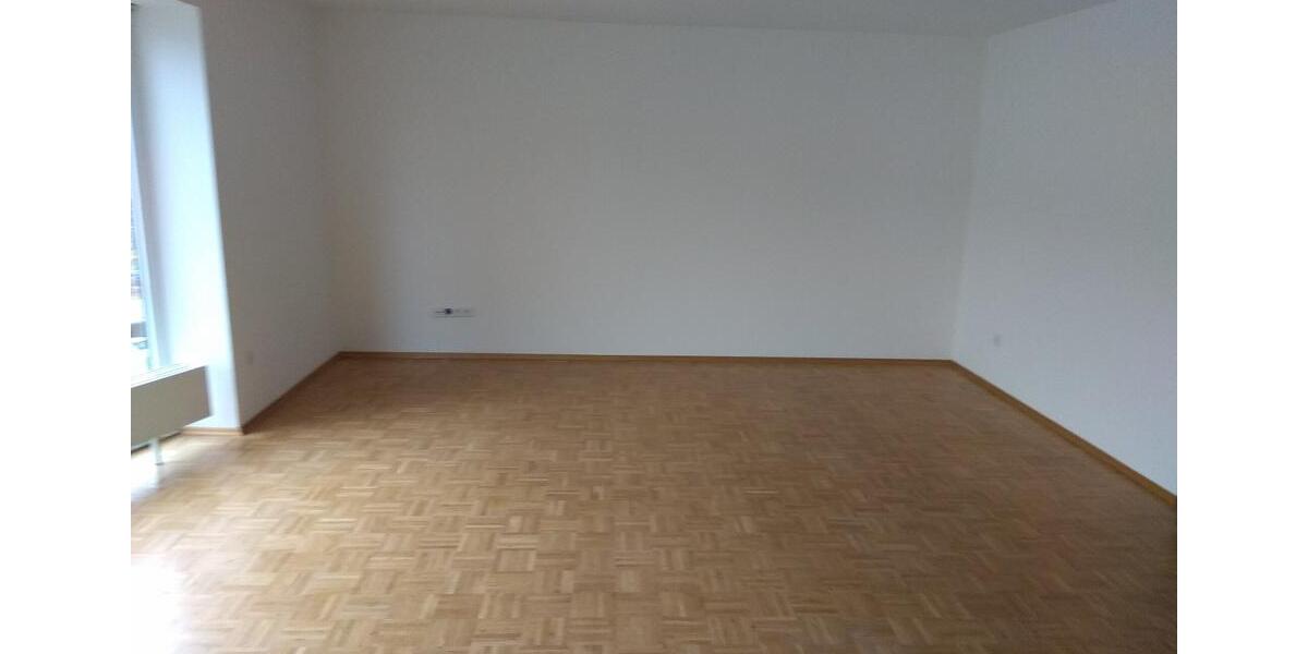 Etagenwohnung Ingolstadt - 3 Zimmer, 104 m&sup2;, 1.050&euro; | Angebot:26335498