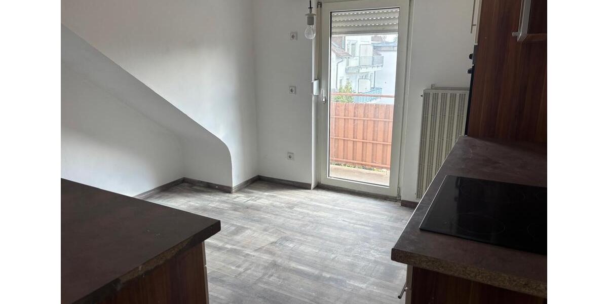 Dachgeschoßwohnung Ludwigshafen am Rhein Edigheim - 2 Zimmer, 50 m&sup2;, 650&euro; | Angebot:25948180