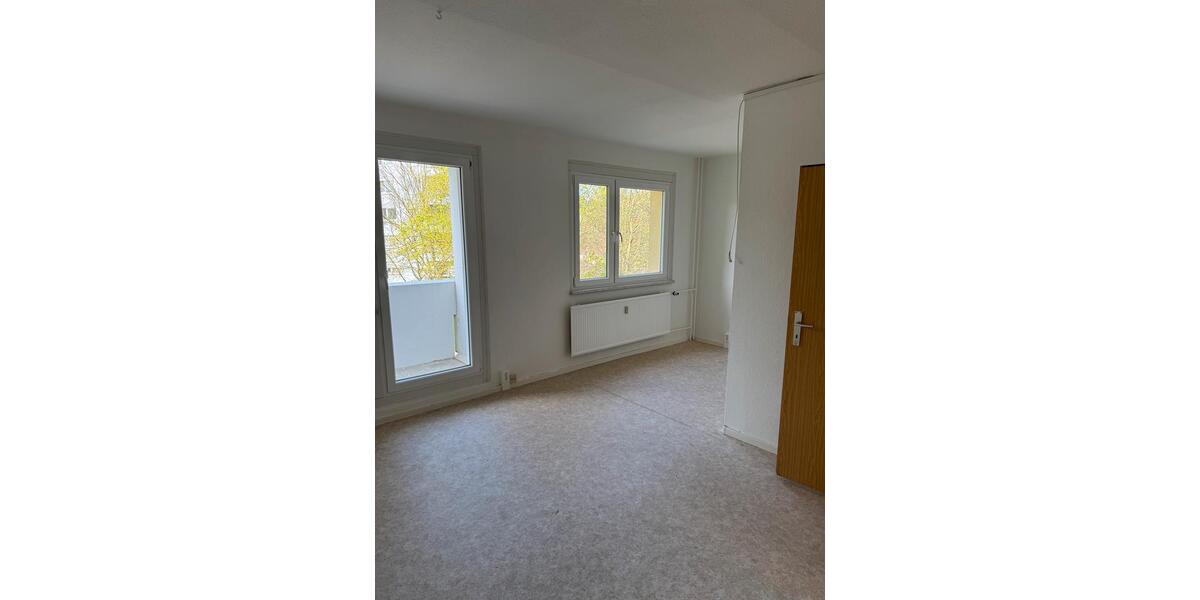 Etagenwohnung Halle (Saale) Damaschkestraße - 1 Zimmer, 30 m&sup2;, 276&euro; | Angebot:26416350