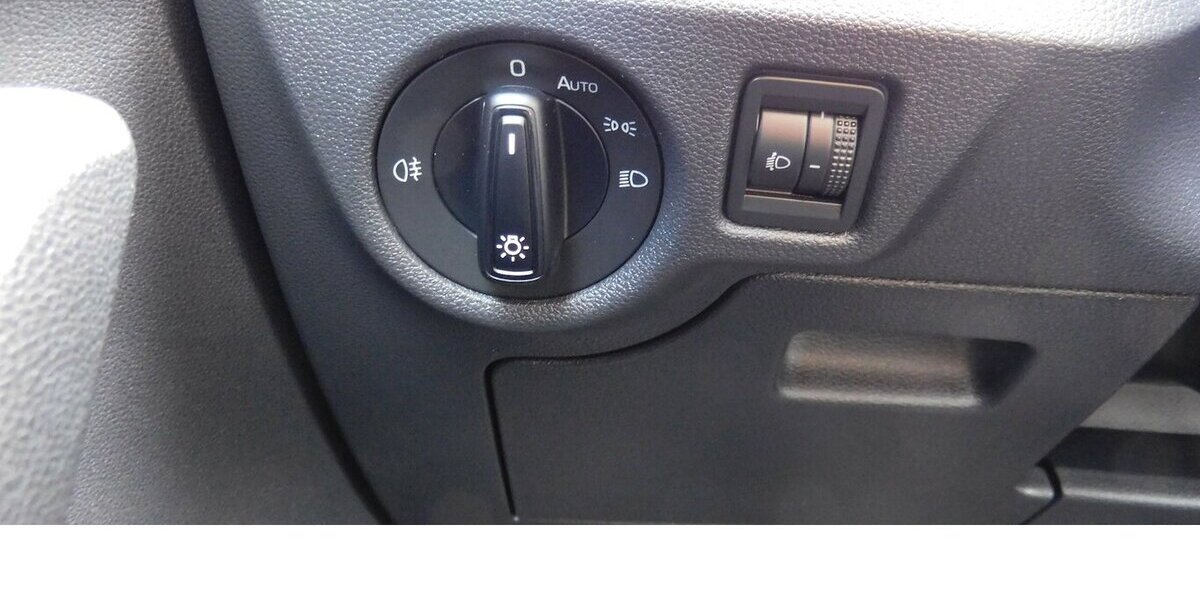 Skoda Kamiq 1.0 Ambition CleverTSI BMT Navi Klima 28.900 km 18.390 &euro; Vordorf 38533