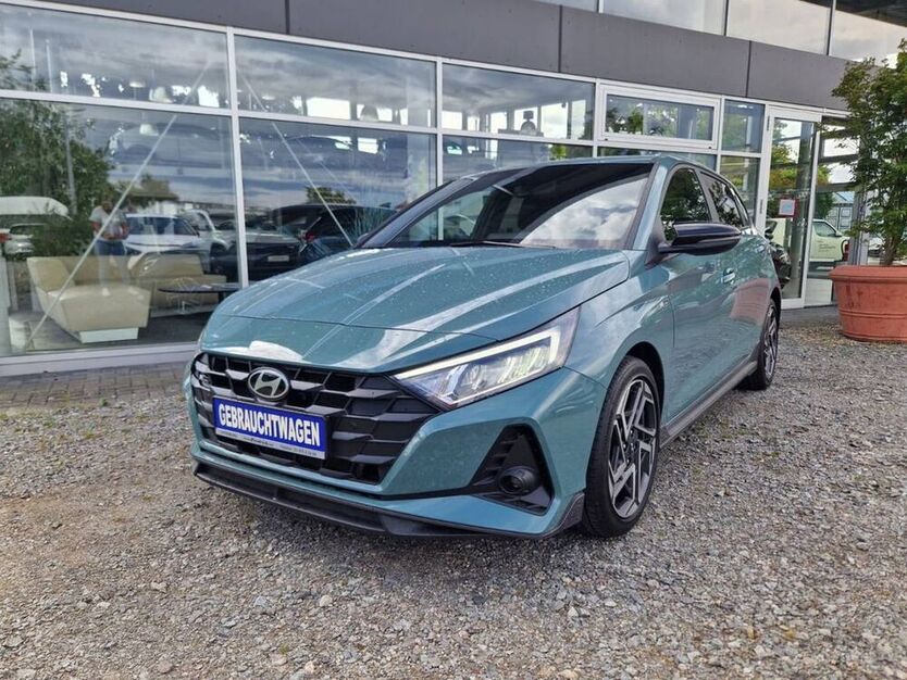 i20