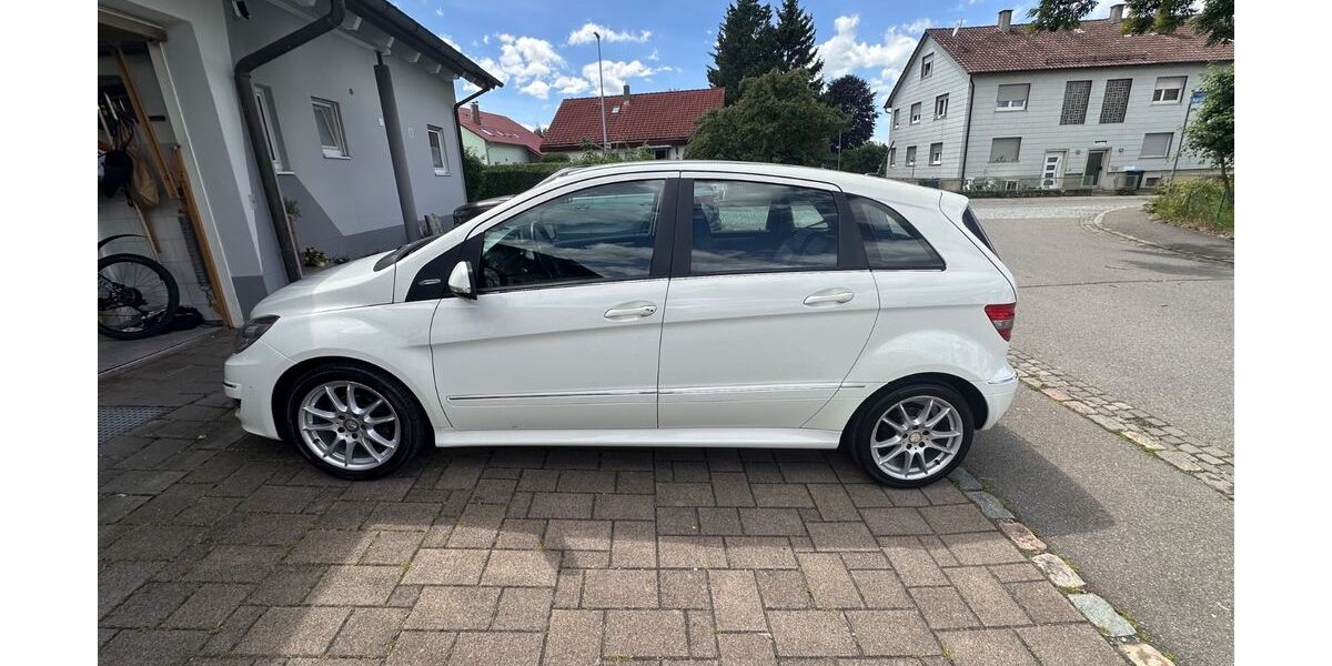 Mercedes-Benz B 180 150.000 km 4.300 &euro; Hülben 72584