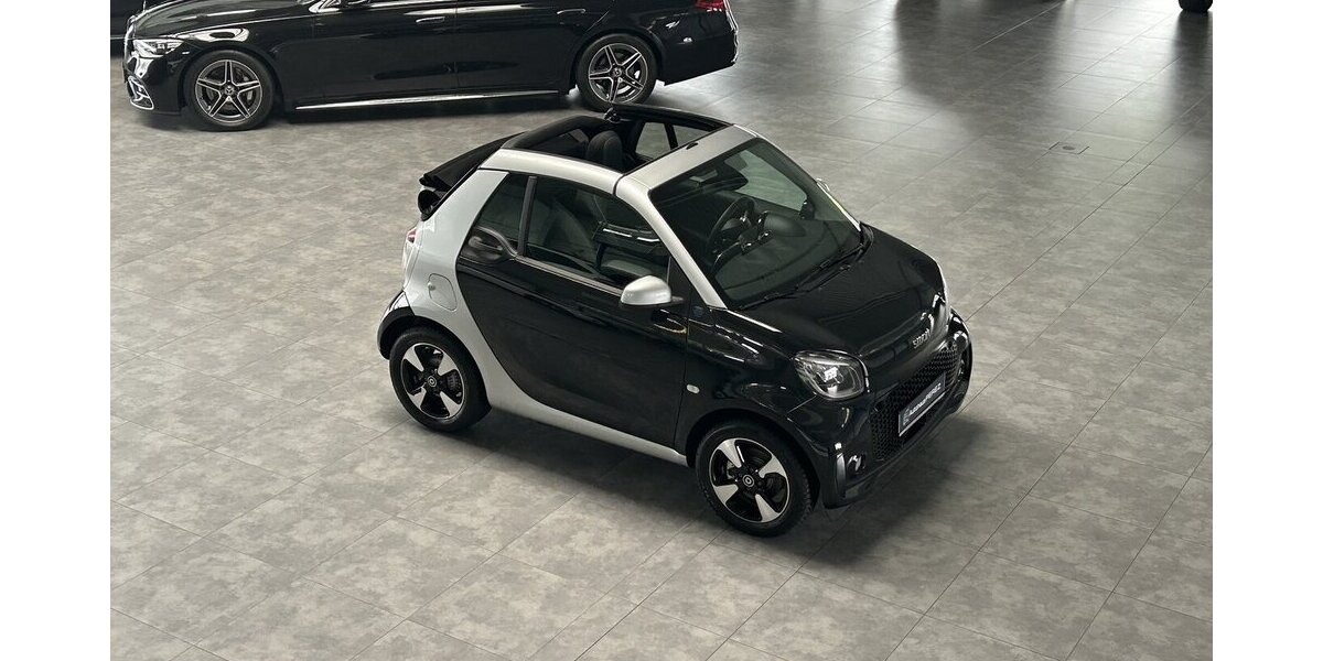 Smart ForTwo EQ CABRIO EXCLUSIVE-22KW-RÜCKFAHRKAMERA! 13.660 km 18.399 € Groß-Umstadt 64823