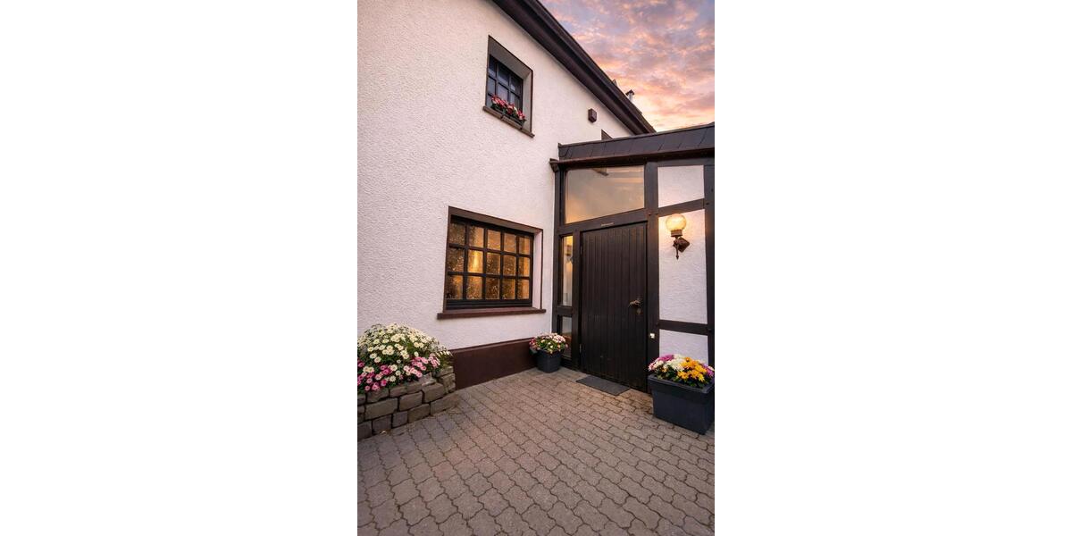 Einfamilienhaus Nettersheim - 18 Zimmer, 770 m&sup2;, 449.000&euro; | Angebot:26409466