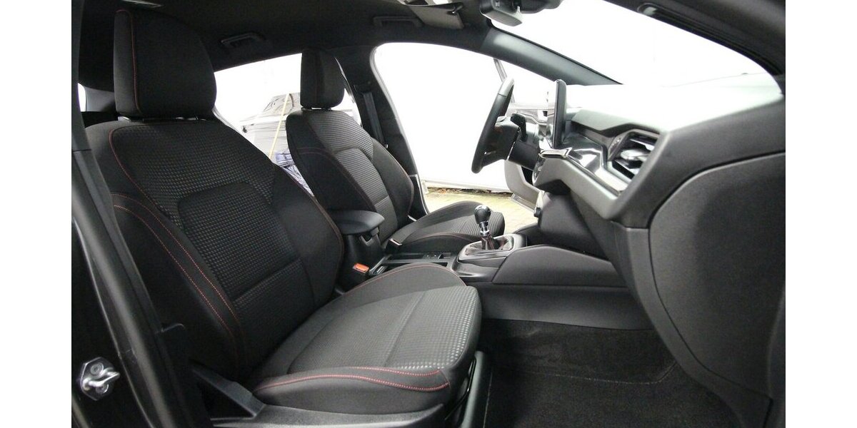 Ford Focus Turnier Mild-Hybrid ST-Line LED+NAVI+ACC 11.904 km 22.500 &euro; Hagenow 19230