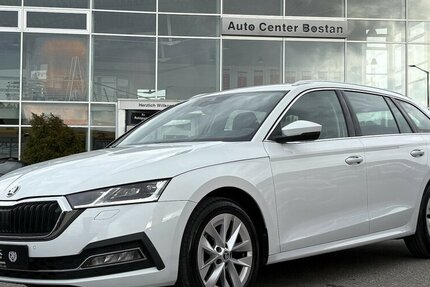 Skoda Octavia 2.0 TDI Combi Style MEMORY/NAVI/CARPLAY 84.033 km 19.900 &euro; Villingen-Schwenningen 78054