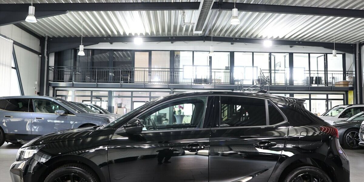 Opel Corsa F 1.2 T GS-SPORT TECH ALL-BLACK / MATRIX / 25.000 km 18.400 &euro; Hamm 59077