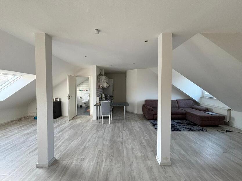 Single Dachgeschoss Appartement