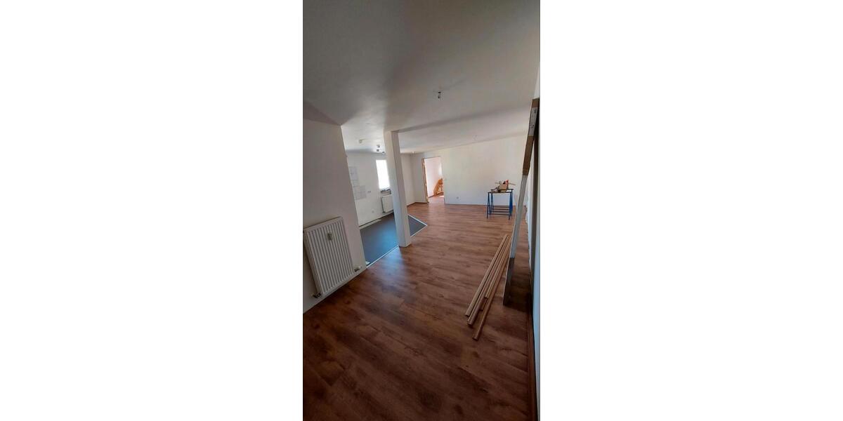 Maisonettenwohnung Neustadt bei Coburg - 2 Zimmer, 96 m&sup2;, 950&euro; | Angebot:25257452