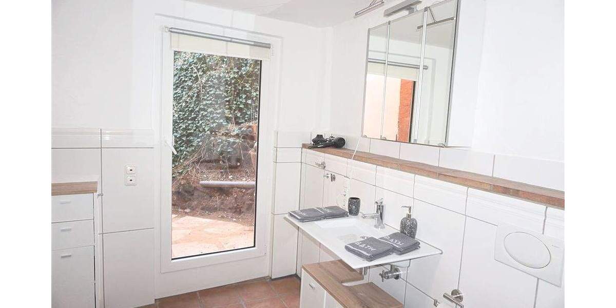 Wohnen mit Stil in Trier-Pallien: Teilmöbliertes Haus mit Kamin & traumhaftem Moselblick- perfekt für Luxemburgpendler 2 zimmer