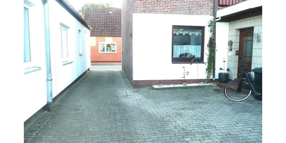 Mehrfamilienhaus, Wohnhaus Barmstedt - 5 Zimmer, 152 m&sup2;, 260.000&euro; | Angebot:25797276