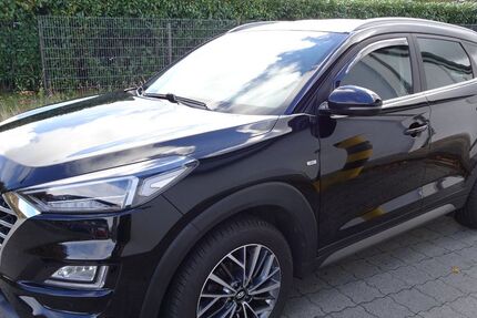 Hyundai TUCSON 97.000 km 17.990 € Osterholz-Scharmbeck 27711