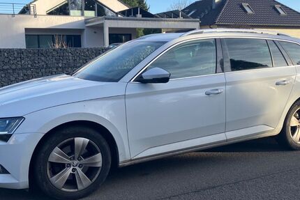 Skoda Superb 228.000 km 11.100 &euro; Leipzig 04319
