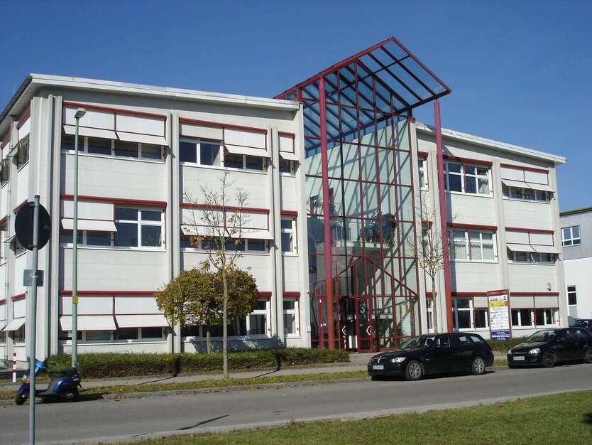 Büro in Augsburg 5.800.000 € 3623 m² zimmer