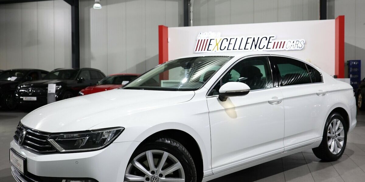 VW Passat 1.6 TDI Comfortline WHITE / MASSAGE+SHZ 176.000 km 11.111 &euro; Hamm 59077