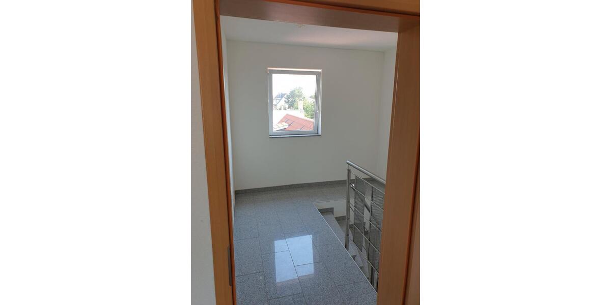 Dachgeschoßwohnung Worms Vororte Südwest - 2 Zimmer, 60 m&sup2;, 700&euro; | Angebot:26367775