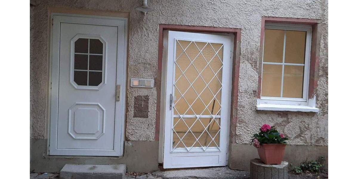 Mehrfamilienhaus, Wohnhaus Sachsen - Limbach-Oberfrohna Limbach-Oberfrohna - 3 Zimmer, 77 m&sup2;, 480&euro; | Angebot:24792288