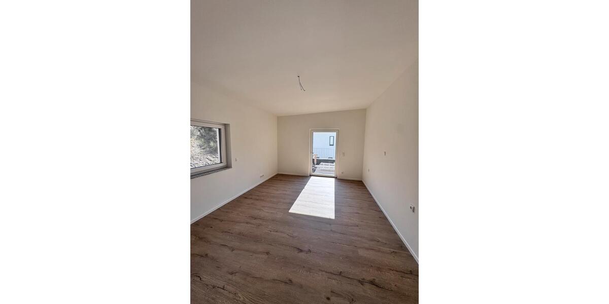 Einfamilienhaus Gummersbach - 3.5 Zimmer, 146 m&sup2;, 1.900&euro; | Angebot:25363993