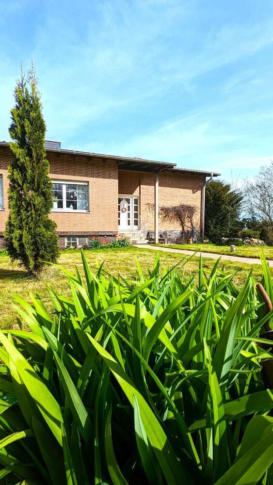Haus zum Kaufen in Frankenberg 289.000 € 191 m²