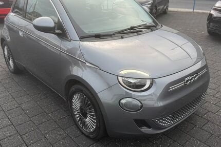 Fiat 500e 11.250 km 17.280 &euro; Alsdorf-Hoengen (bei Aachen) 52477