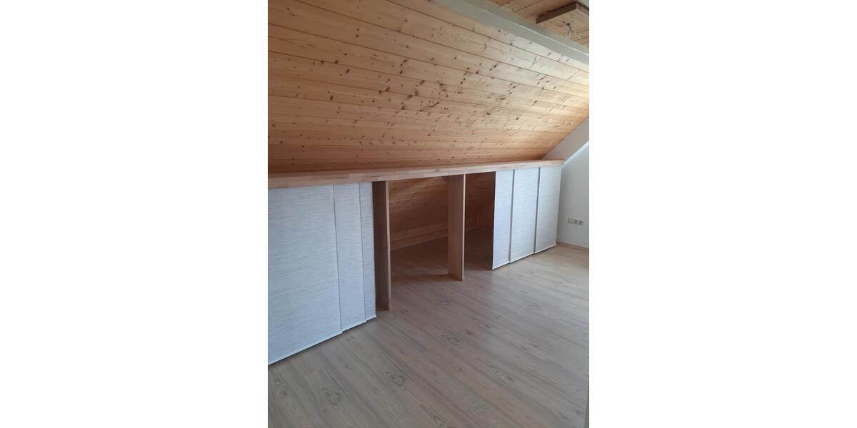 Dachgeschoßwohnung Tauberbischofsheim - 2.5 Zimmer, 65 m&sup2;, 600&euro; | Angebot:25237161