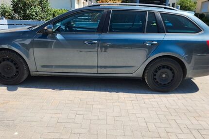 Skoda Octavia 275.000 km 6.900 &euro; Höchberg 97204