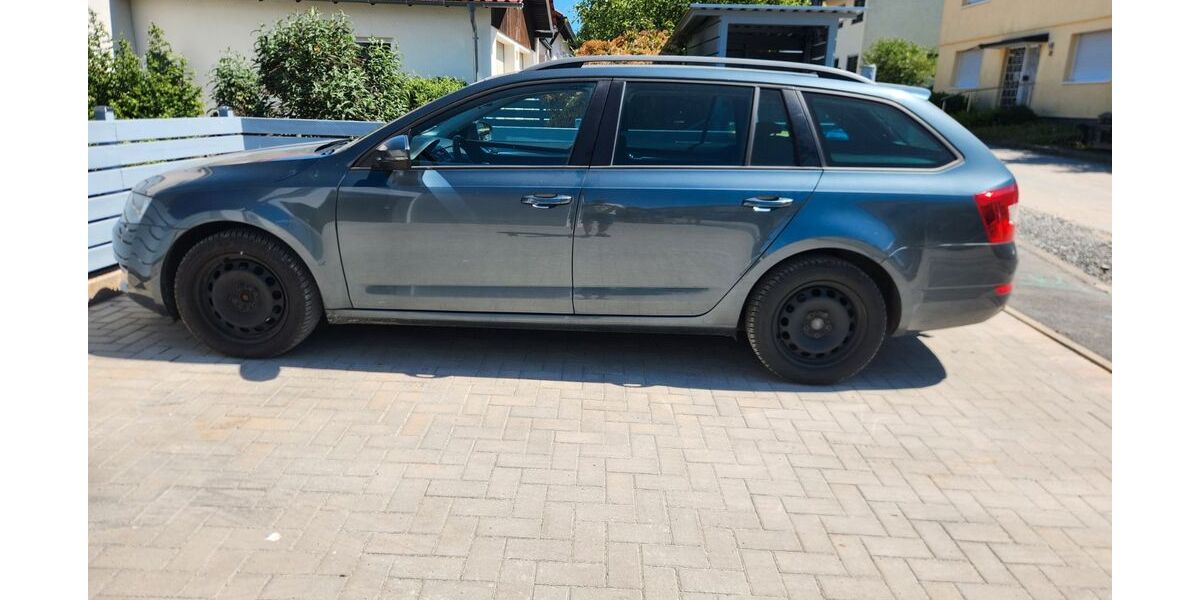 Skoda Octavia 275.000 km 6.900 &euro; Höchberg 97204