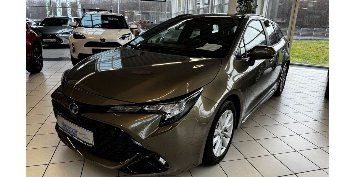 Toyota Corolla 9.340 km 26.890 &euro; Paderborn 33104
