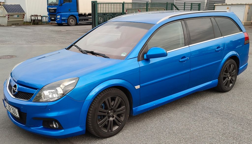 Opel Vectra 184.000 km 9.499 &euro; Anröchte 59609