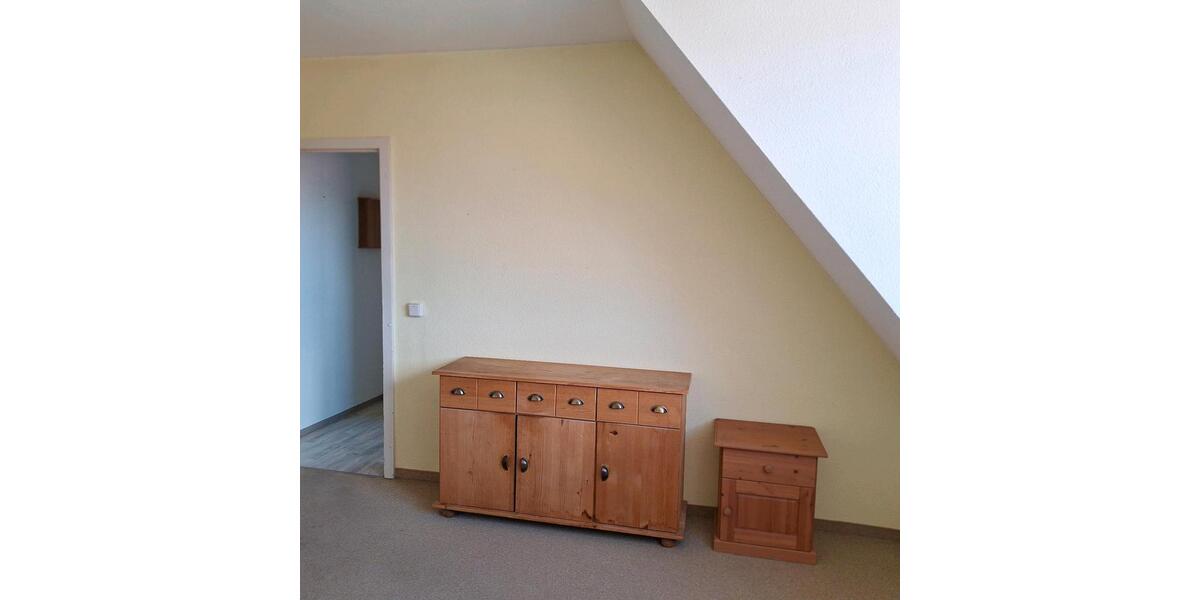 Dachgeschoßwohnung Neustadt an der Orla - 2 Zimmer, 90 m&sup2;, 80.000&euro; | Angebot:26741667