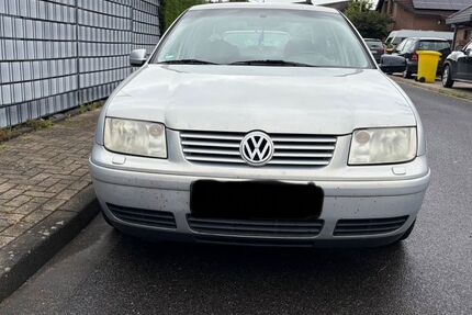 VW Bora 200.000 km 1.990 &euro; Titz 52445