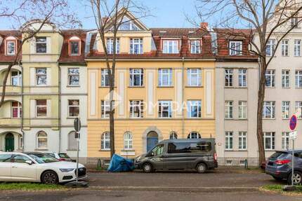 Historischer Charme, modern saniert, stadtnahes 3-Zimmer-Dachgeschosswohnung mit Balkon 3 zimmer