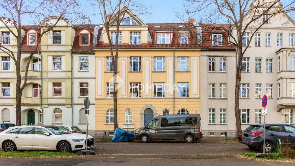 Historischer Charme, modern saniert, stadtnahes 3-Zimmer-Dachgeschosswohnung mit Balkon 3 zimmer