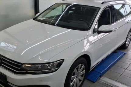 VW Passat Variant 27.607 km 23.890 &euro; Rostock 18107