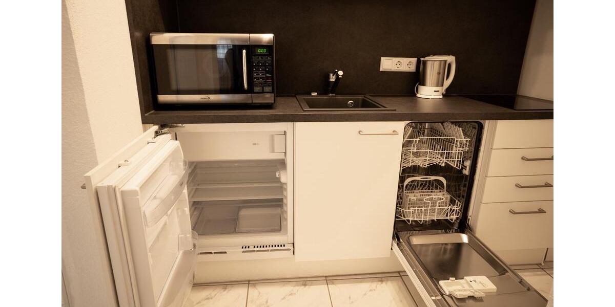 Moderne, voll möblierte 2-Zimmer-Wohnung mit Gartenmitbenutzung 2 zimmer