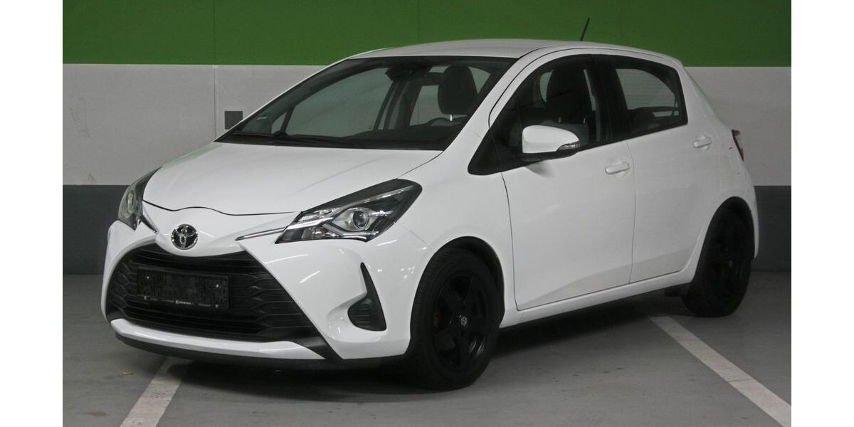 Toyota Yaris 64.000 km 10.900 &euro; Berlin 10785