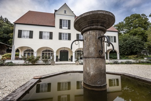 Luxuriöser Landsitz mit Gestüt und Mühle 12 ha Eigenland 8 zimmer