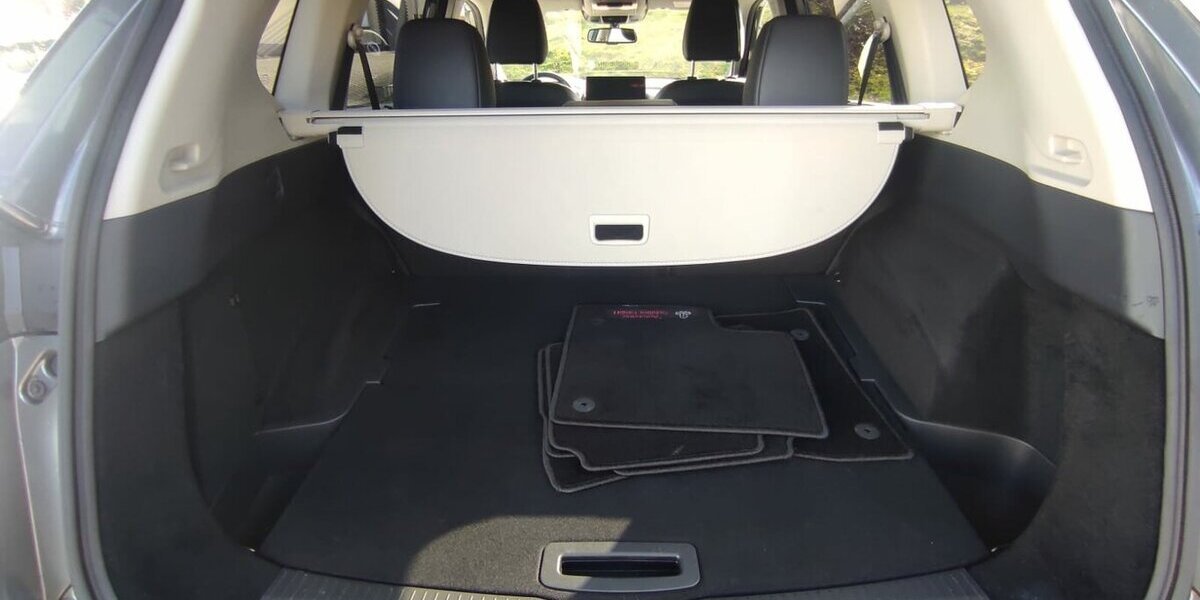 Nissan X-Trail e-Power e-4orce Tekna 4x4 35.698 km 34.000 &euro; Höchstenbach 57629