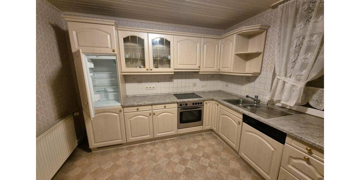 Einfamilienhaus Stolzenau - 6 Zimmer, 250 m&sup2;, 1.400&euro; | Angebot:26592257