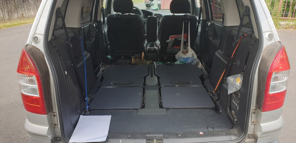 Opel Zafira 131.702 km 2.500 &euro; Koblenz 56068