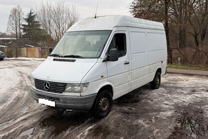 Mercedes-Benz Sprinter 225.356 km 5.200 &euro; HAMBURG 22113